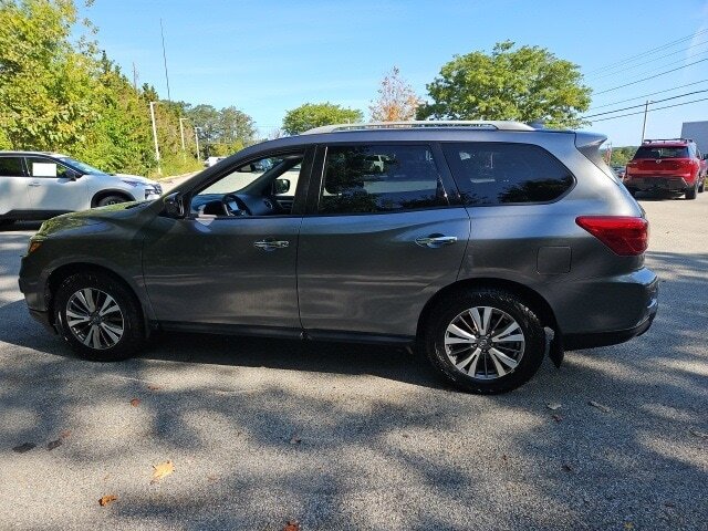 Used 2020 Nissan Pathfinder in Auburn Massachusetts