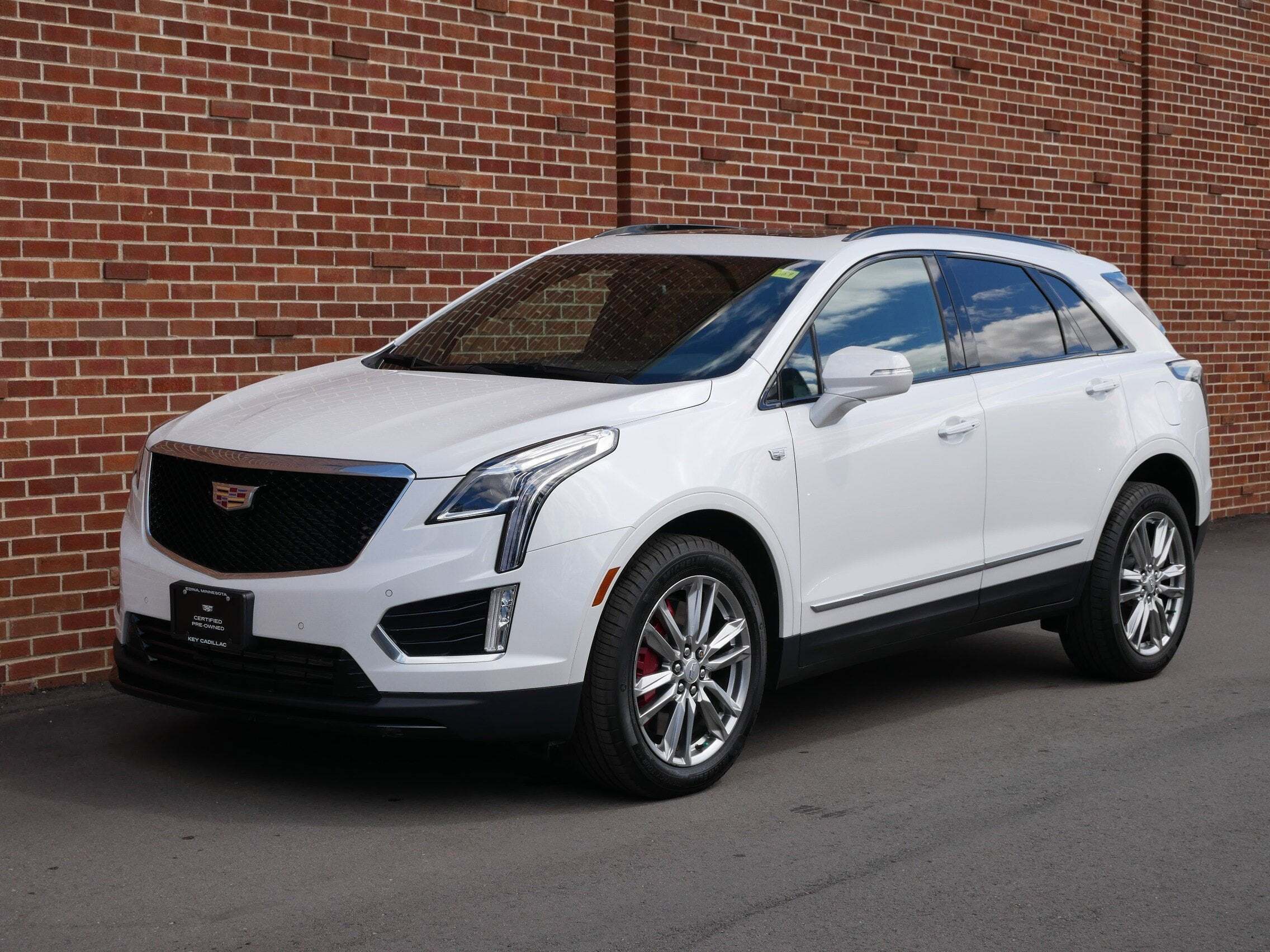 Shop Pre-Owned Cadillac SUV Specials Near Minneapolis, MN