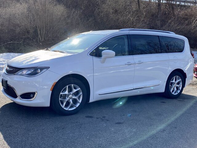 pacifica lease deals near me