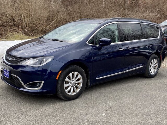 pacifica lease deals near me