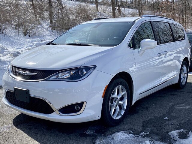 pacifica lease deals near me