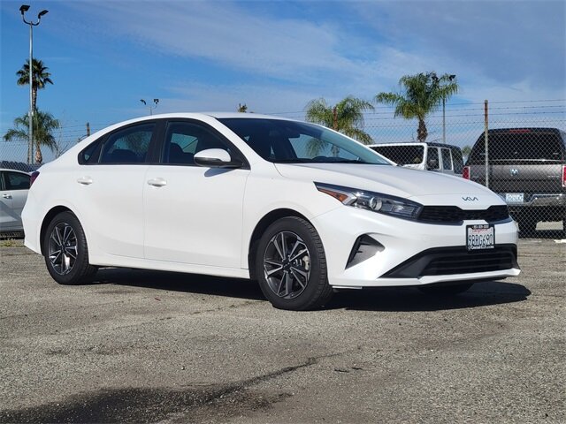 KIA K5 Lease Specials & Financing Offers - Pomona CA